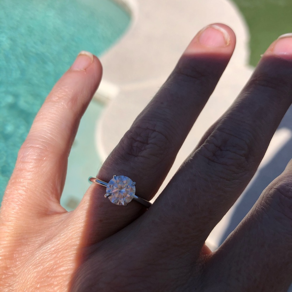 3ct D, VVS1 Moissanite Solitare Ring - Picture 5 of 6
